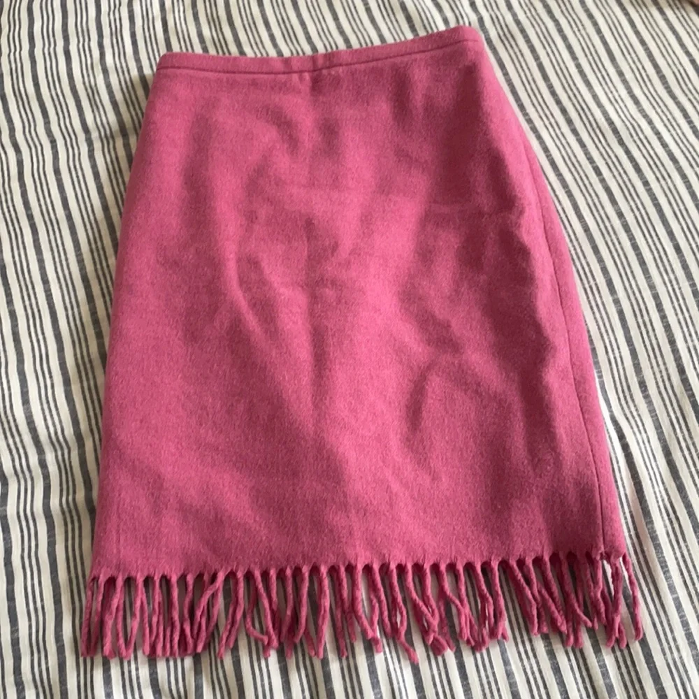 Beautiful BCBGMAXAZRIA pink wool blend midi skirt with fringe detail 6